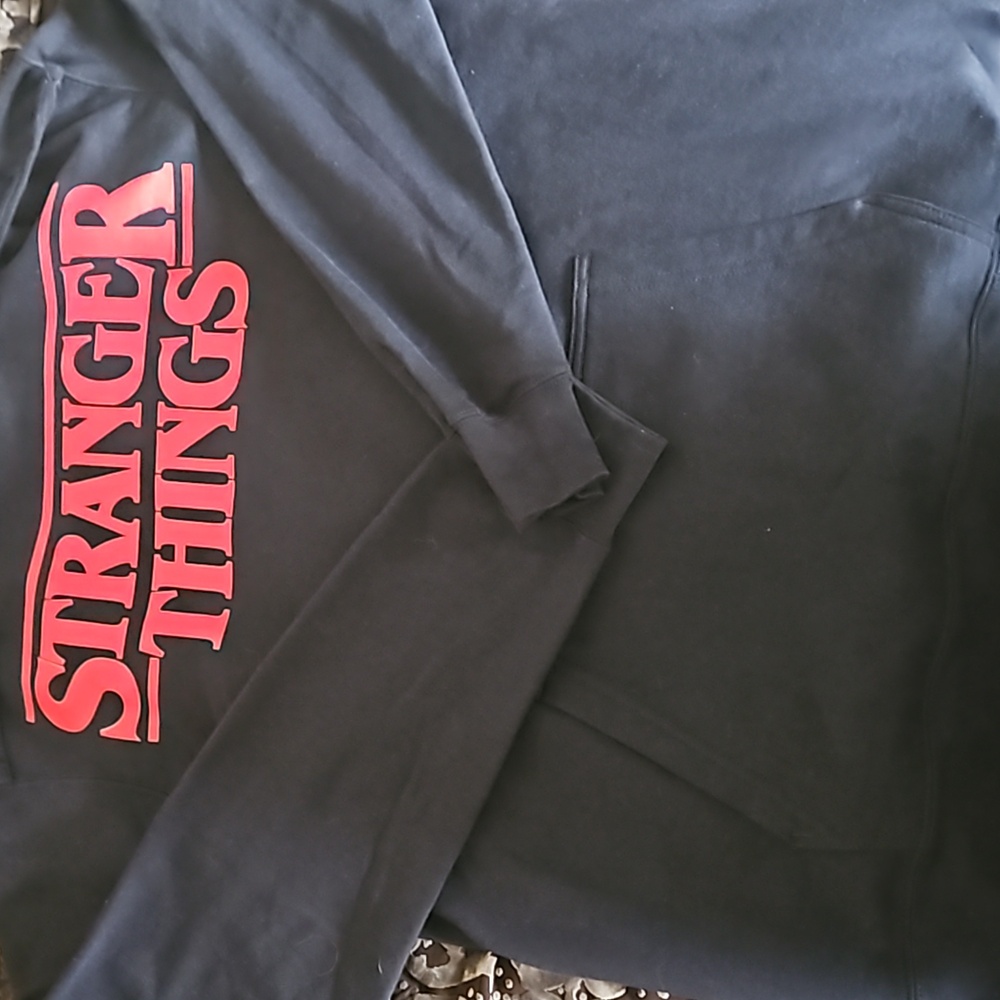Stranger Things Hoodie size L - Picture 3 of 5
